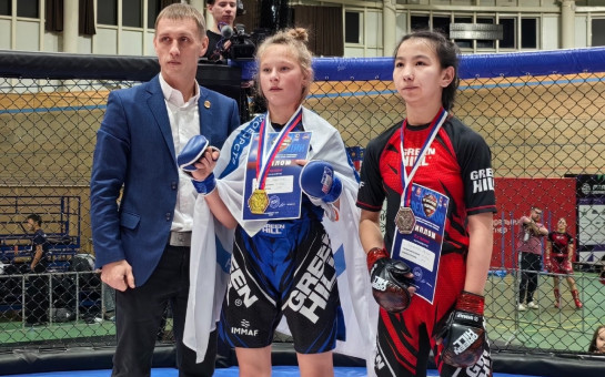 Ученица 8Б класса нашей школы Владислава Гнатюк, стала чемпионкой межрегионального турнира по смешанным единоборствам ММА в Омске 